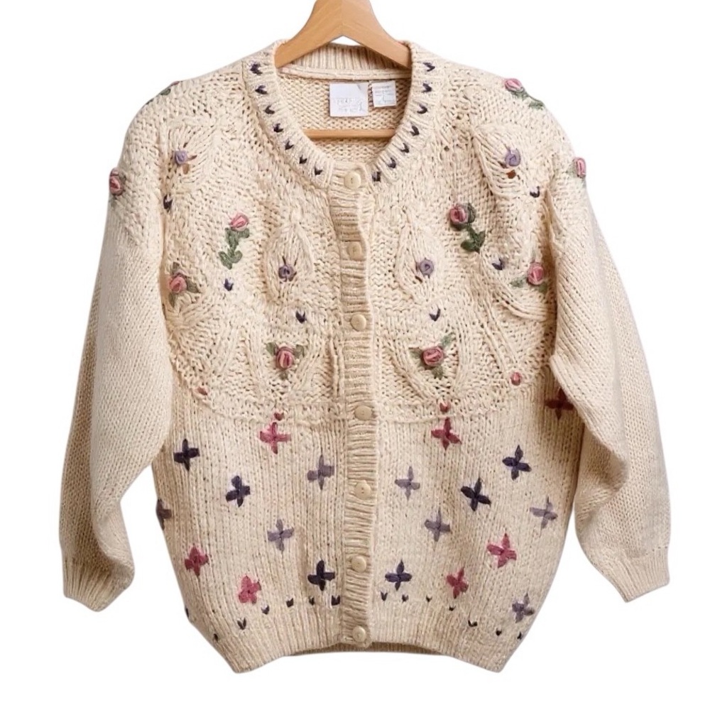 Needles & Yarn Floral Embroidered Chunky Knit Cardigan Sweater Cream Large